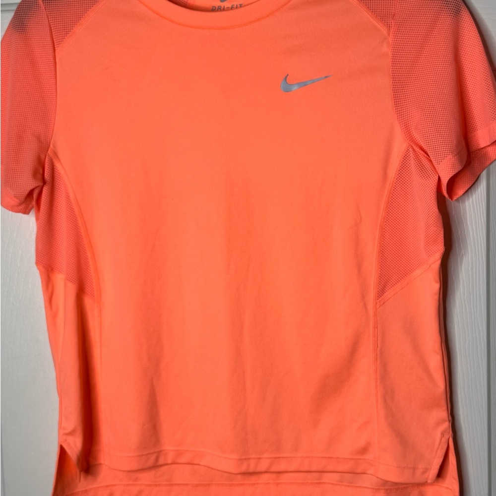 Nike Women's Vibrant Coral Short Sleeve Tee - Picture 4 of 14